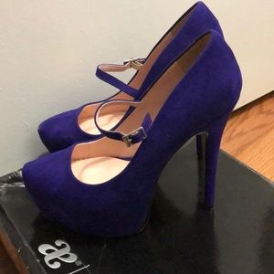 Purple Pumps